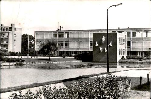 Maarssen Openbare U.L.O. School met vijver st 1969, Verzamelen, Ansichtkaarten | Nederland, Gelopen, Utrecht, 1960 tot 1980, Ophalen of Verzenden