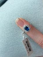 Nieuwe zilveren ring met blauwe zirkonia, Sieraden, Tassen en Uiterlijk, Ringen, Nieuw, Ophalen of Verzenden, 17 tot 18, Dame