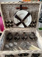 Leuke spullen - Pop, picknickmand, games, puzzelmat, koffer, Ophalen of Verzenden, Haken, Patroon of Boek