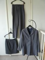Grijs colbertjasje + broek + rok. 3-delig. I.g.st. Mt. 38/40, Ophalen of Verzenden, Gedragen, Maat 38/40 (M)