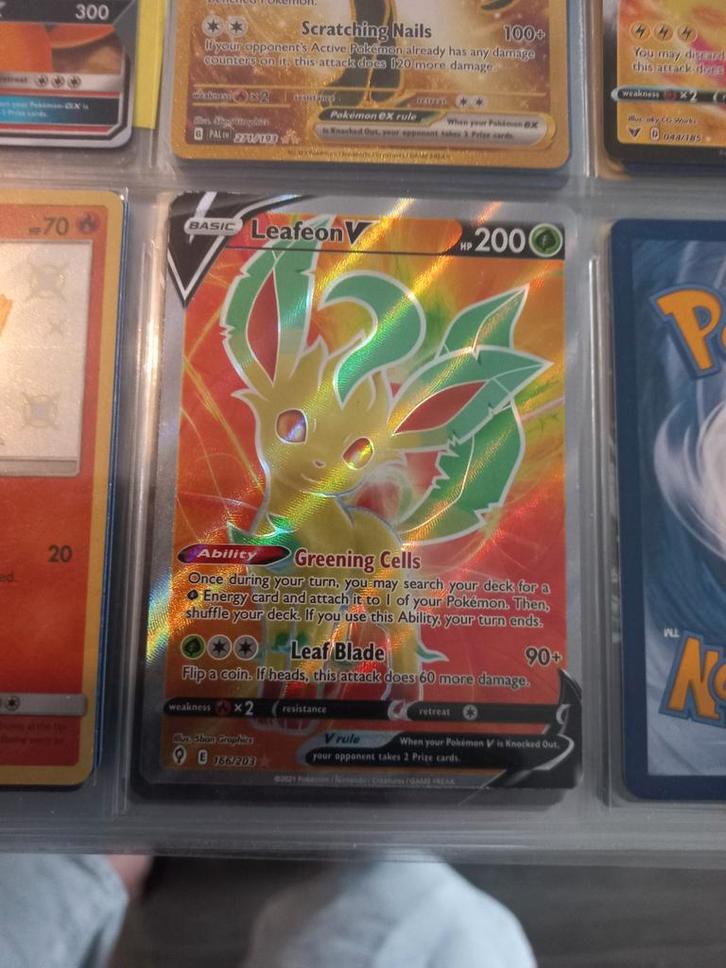 Leafeon v fullart, Hobby en Vrije tijd, Verzamelkaartspellen | Pokémon, Zo goed als nieuw, Losse kaart, Foil, Ophalen of Verzenden