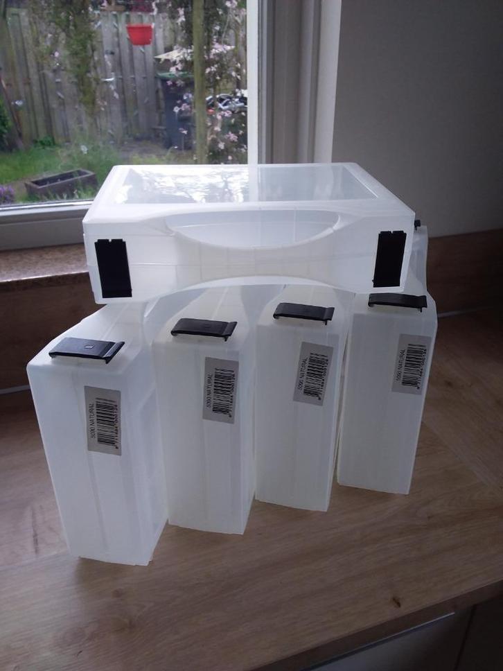 Partijtje Koffertjes, 100% nieuw        30 stuks, Doe-het-zelf en Verbouw, Gereedschapskisten, Nieuw, Ophalen of Verzenden