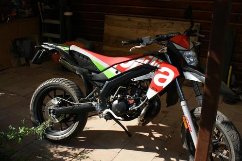 Aprilia SX50 schakelbrommer, Fietsen en Brommers, Brommers | Derbi, Gebruikt, Maximaal 45 km/u, Ophalen