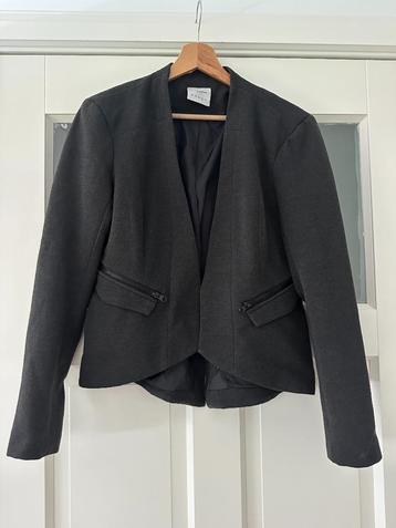 Vero moda jasje 38 beschikbaar voor biedingen