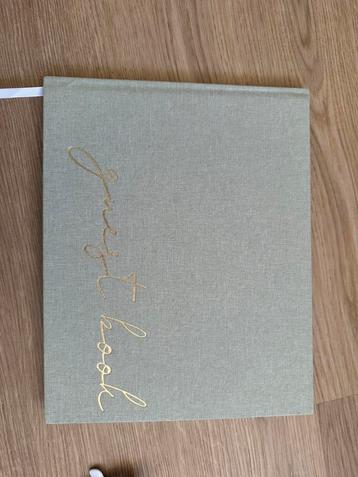 Bruiloft gastenboek beschikbaar voor biedingen