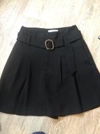Zwarte broekrok, maat 36, merk MNG, zo goed als nieuw!, Kleding | Dames, Rokken, Zwart, Ophalen of Verzenden, Zo goed als nieuw