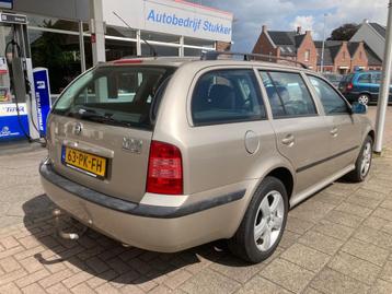 Skoda OCTAVIA 1.6 Ambiance Climate Wagon. beschikbaar voor biedingen