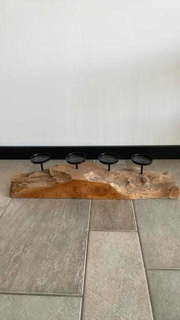 Kandelaar voor 4 kaarsen, massief hout beschikbaar voor biedingen