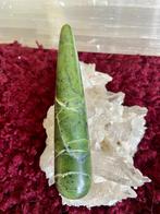 Griffel / massagesteen nefriet jade Large, Ophalen of Verzenden, Mineraal