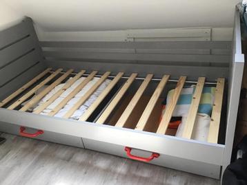1-persoons bed hout met uitvalbeveiliging en 2 grote laden