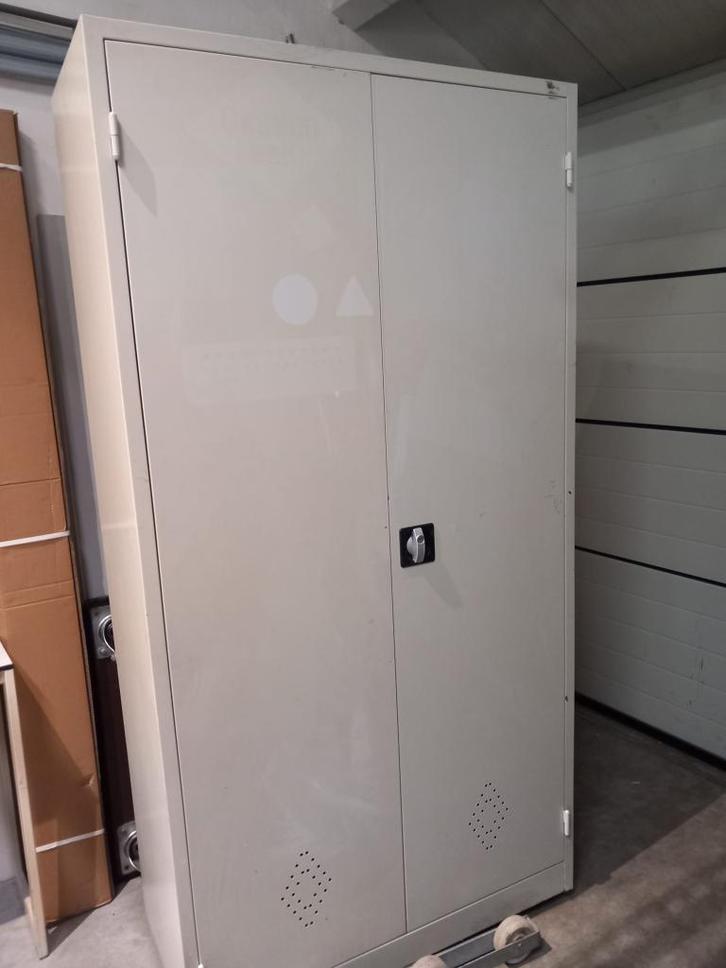 Draaideur kast 80 cm brede stalenkasten, Huis en Inrichting, Kasten | Overige, Gebruikt, Ophalen