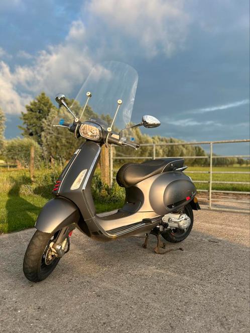 Vespa sprint, Fietsen en Brommers, Scooters | Vespa, Vespa S, Maximaal 45 km/u, Benzine, Ophalen of Verzenden