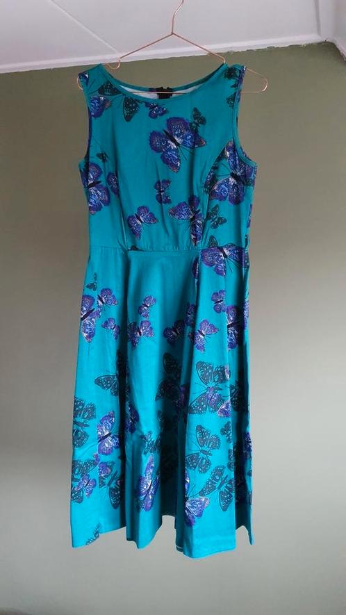 Prachtige vintage jurk met vlinders, Kleding | Dames, Jurken, Gedragen, Blauw, Onder de knie, Ophalen of Verzenden