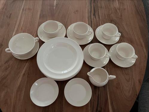 Wedgwood traditional plain, Huis en Inrichting, Keuken | Servies, Gebruikt, Compleet servies, Wedgwood, Aardewerk, Ophalen