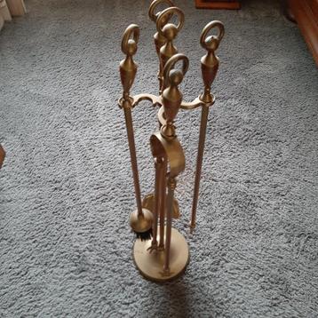 Kachel-set messing. beschikbaar voor biedingen