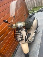 Vespa sprint full opties, Ophalen, Benzine
