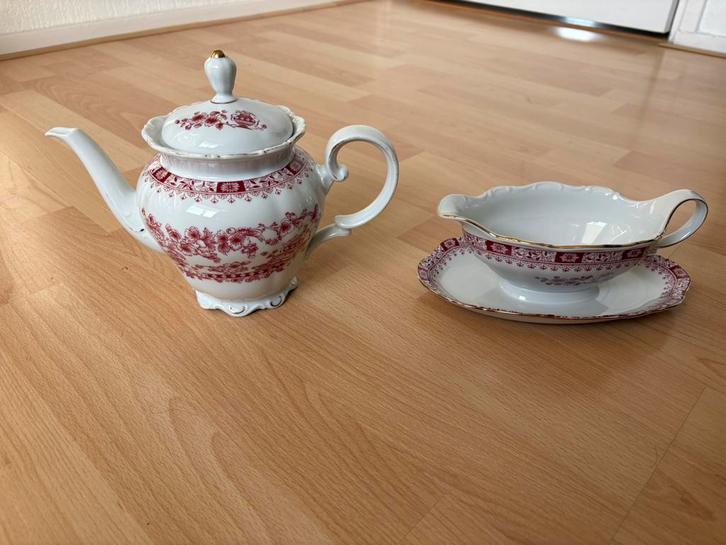 Theepot en juskom Seltmann Weiden Bavaria Theresia Rood, Antiek en Kunst, Antiek | Servies los, Ophalen of Verzenden