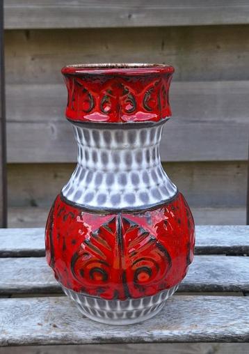 Prachtige vintage Bay West Germany vaas.  beschikbaar voor biedingen