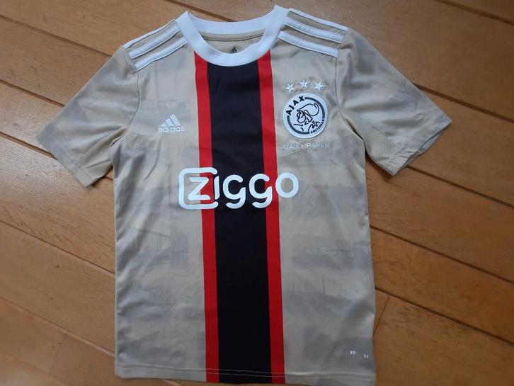 AJAX 3e voetbalshirt Third 2022-23 Daily Paper goud maat 140, Sport en Fitness, Voetbal, Nieuw, Shirt, Maat XS of kleiner, Ophalen of Verzenden