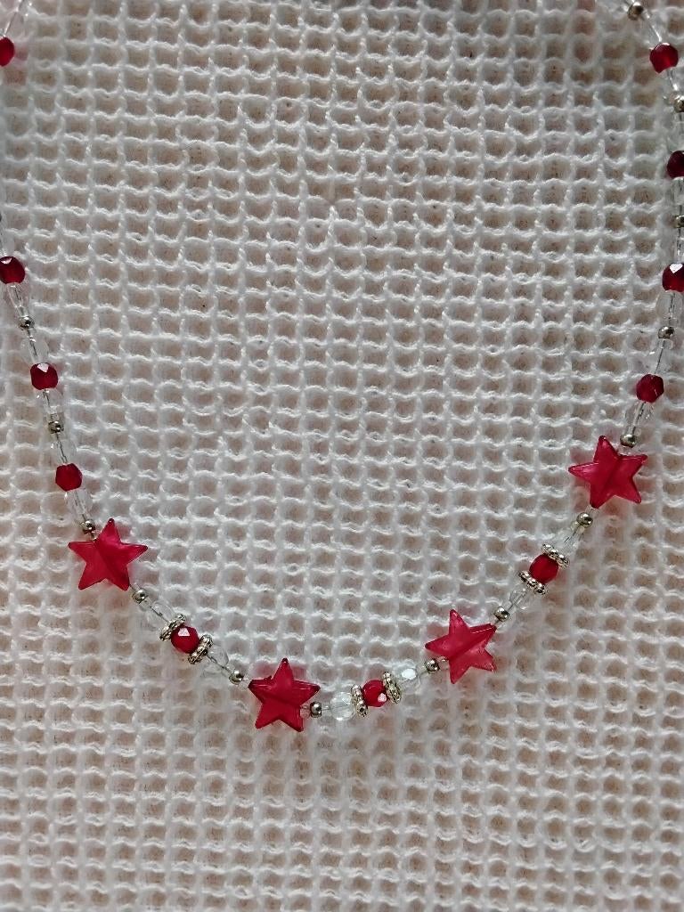 Stralende sterren ketting, Sieraden, Tassen en Uiterlijk, Kettingen, Ophalen of Verzenden, Nieuw, Rood, Kunststof