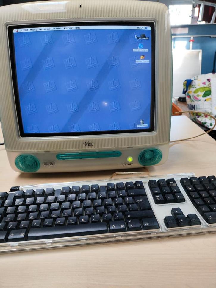 Vintage iMac G3 - Werkend met Toetsenbord, Computers en Software, Apple Desktops, Gebruikt, iMac, Onbekend, Onbekend, Minder dan 4 GB