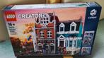 LEGO set 10270 – Bookshop – Nieuw in doos!, Info@lego.com, Lego, Nieuw, Ophalen of Verzenden