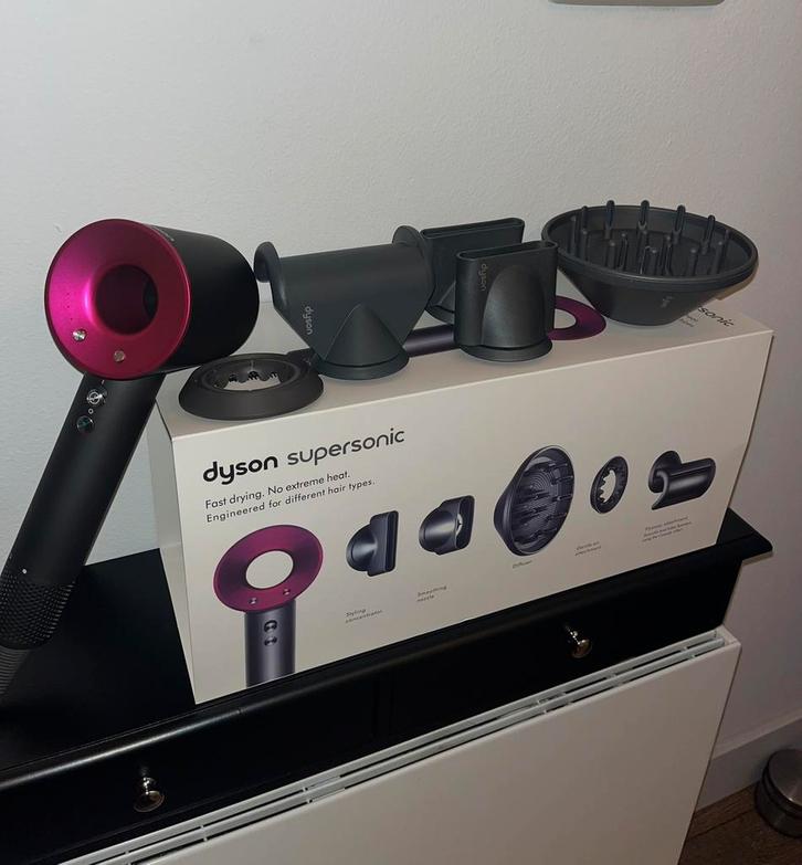 Dyson Supersonic HD08 zo goed als nieuw, Sieraden, Tassen en Uiterlijk, Uiterlijk | Haarverzorging, Zo goed als nieuw, Föhn of Haardroger