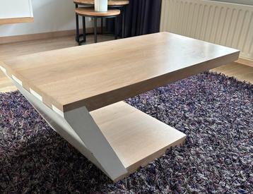 Massief houten Salontafel bijzettafel en eettafel beschikbaar voor biedingen