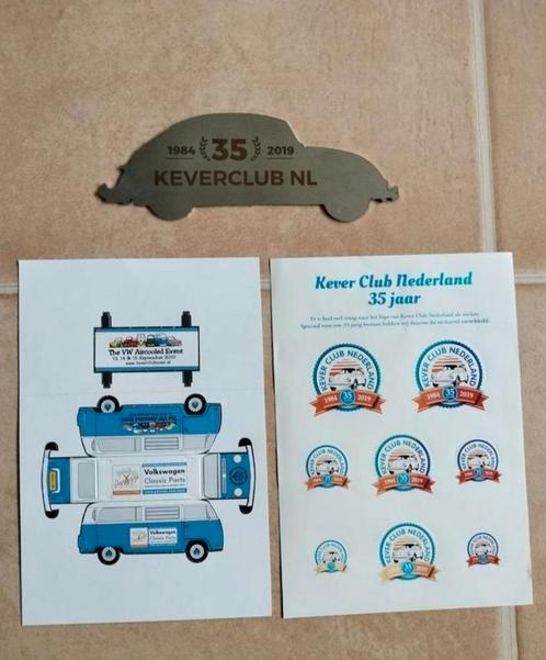 Metalen Kever met stickers 35 jaar bestaan, Verzamelen, Automerken, Motoren en Formule 1, Zo goed als nieuw, Auto's, Ophalen of Verzenden
