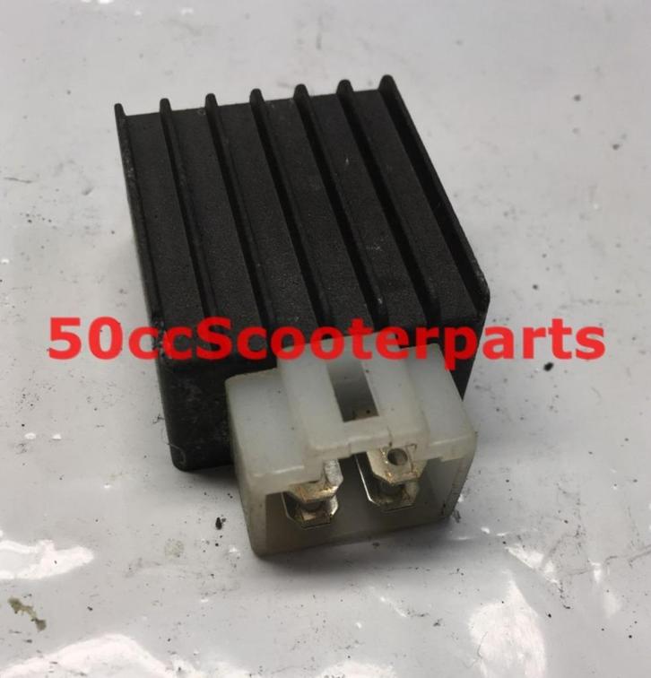 Spanningsregelaar Beeline Veloce 181.HJ-33200-118A-00 Gebrui, Motoren, Tuning en Styling, Ophalen of Verzenden