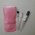 Clinique setje van 3 make up kwastjes   1,50 euro, Ophalen of Verzenden, Nieuw, Gehele gezicht
