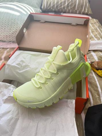 Nike Free Metcon 5 - Geel - Maat 42 - Nieuw beschikbaar voor biedingen