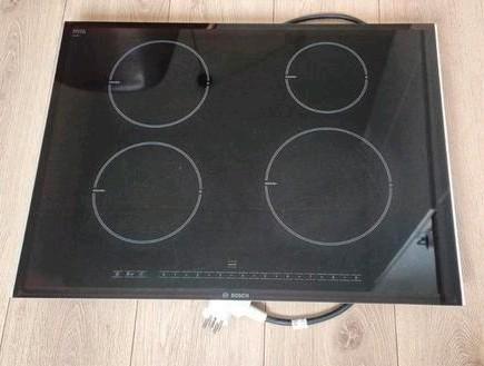 Ruime Bosch Inductiekookplaat 70cm, Witgoed en Apparatuur, Kookplaten, Zo goed als nieuw, Inbouw, Inductie, 4 kookzones, Ophalen of Verzenden