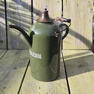 Vintage geëmailleerde petroleumkan 3L. beschikbaar voor biedingen
