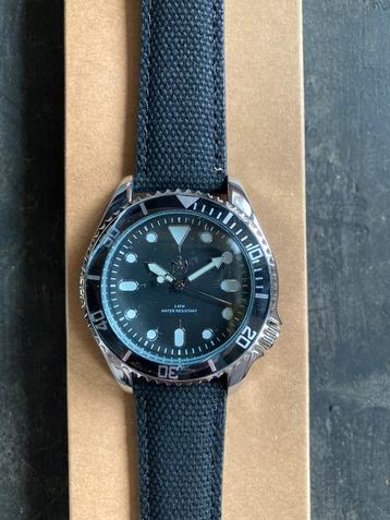 Horloge beschikbaar voor biedingen
