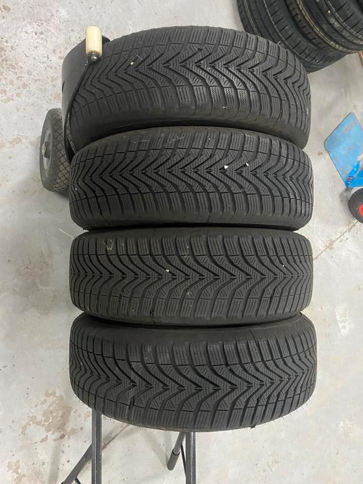 Winterbanden set opel corsa d 2010, Auto-onderdelen, Banden en Velgen, Banden en Velgen, Winterbanden, 15 inch, 185 mm, Ophalen