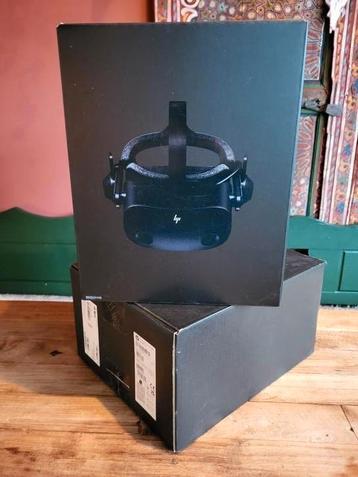 HP Reverb G2 v2 Virtual Reality Headset + Controllers beschikbaar voor biedingen