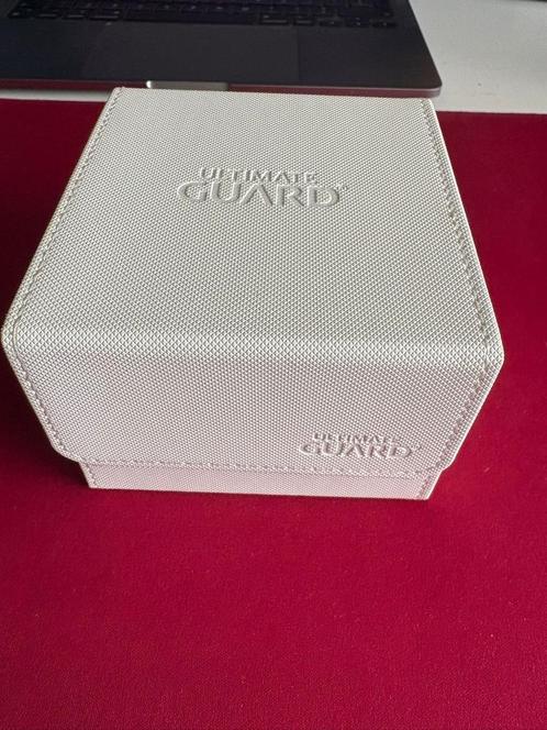 Witte Ultimate Guard Deck Box Magic the Gathering MTG, Hobby en Vrije tijd, Verzamelkaartspellen | Magic the Gathering, Zo goed als nieuw