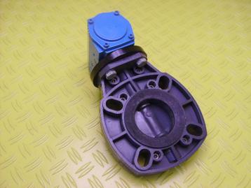 00226 Pneumatisch bediende vlinderklep 2,5 duim beschikbaar voor biedingen