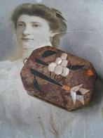 stenen doosje met ingelegd parelmoer nr QQ 201, Antiek en Kunst, Verzenden