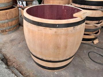 Grote eiken boombakken,3/4 wijnvaten.H=70 cm en D=73 cm beschikbaar voor biedingen