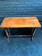 Antiek tafeltje, Ophalen