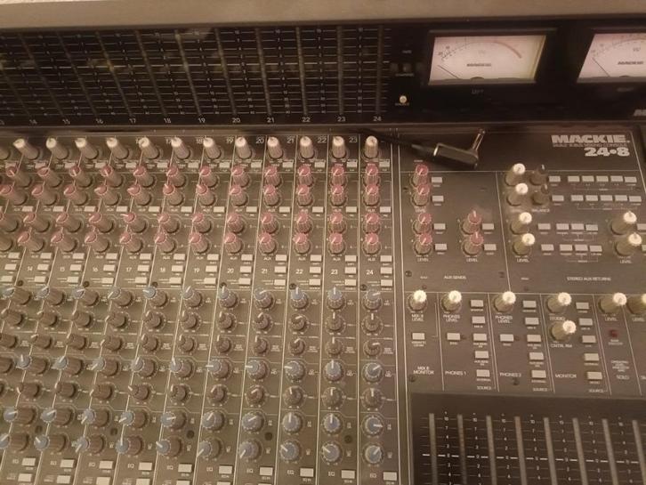 Studio opruiming, Muziek en Instrumenten, Synthesizers, Zo goed als nieuw, Overige aantallen, Overige merken, Met koffer of flightcase