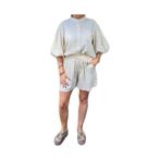 Ambika | Tweedelige set linnen beige | One size, Kleding | Dames, Ophalen of Verzenden, Nieuw