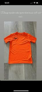 Kinder Nike sport shirt oranje maat 128-134, Kinderen en Baby's, Kinderkleding | Maat 134, Jongen of Meisje, Sport- of Zwemkleding