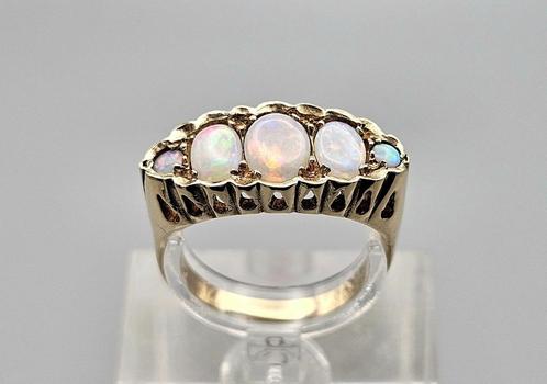Gouden Vintage ring met edelsteen opaal. 2025/340., Sieraden, Tassen en Uiterlijk, Antieke sieraden, Ring, Goud, Met edelsteen