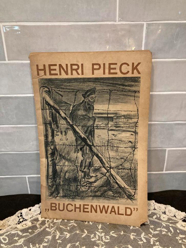 Henri Pieck Buchenwald, tekeningen (081025s), Boeken, Oorlog en Militair, Gelezen, Tweede Wereldoorlog, Ophalen of Verzenden