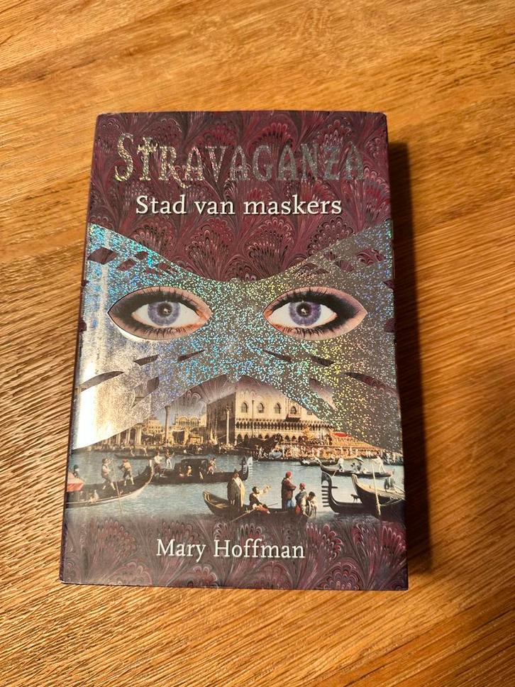 Stravaganza: Stad van Maskers, Boeken, Romans, Zo goed als nieuw, Nederland, Ophalen of Verzenden