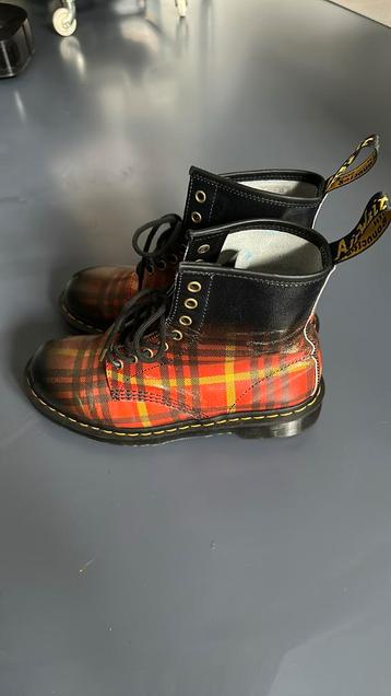 Dr. Martens 1460 Tartan Laarzen - Maat 40 beschikbaar voor biedingen