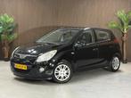 Hyundai i20 1.2i Dynamic, Gebruikt, 4 cilinders, Zwart, Origineel Nederlands